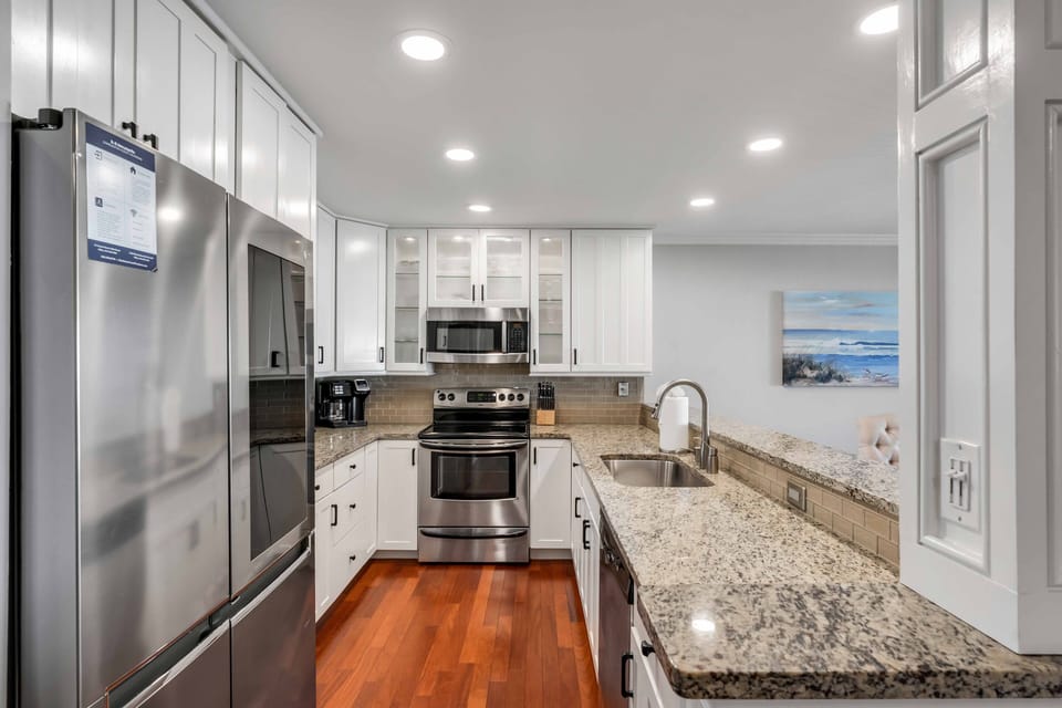 Coastal Kitchen with ample counter space and fully equipped kitchen