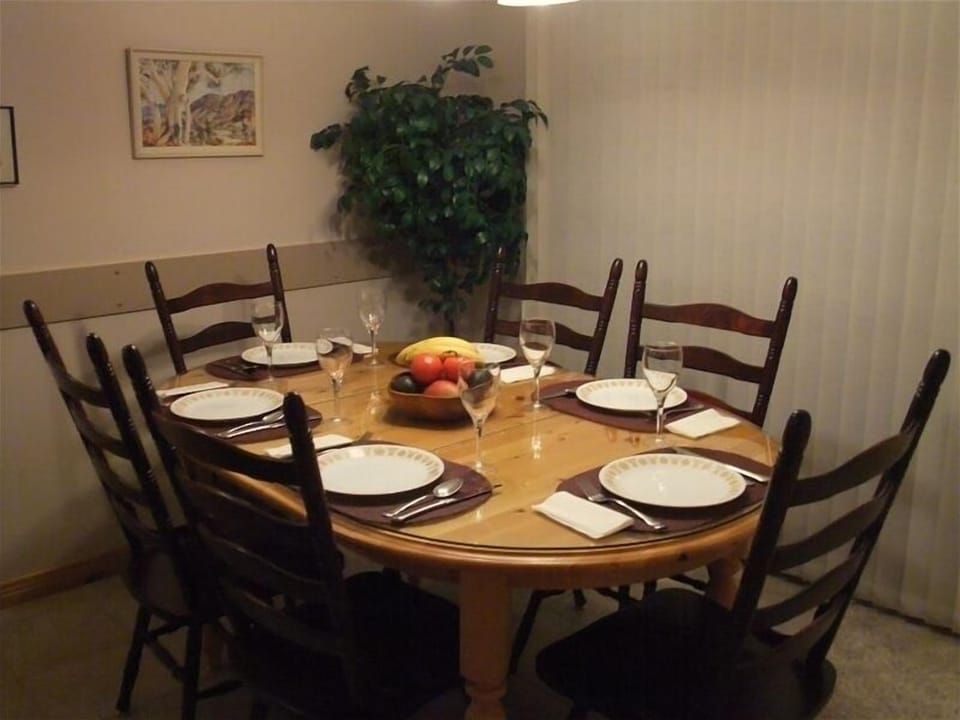 An evening meal, steps from the kitchen
