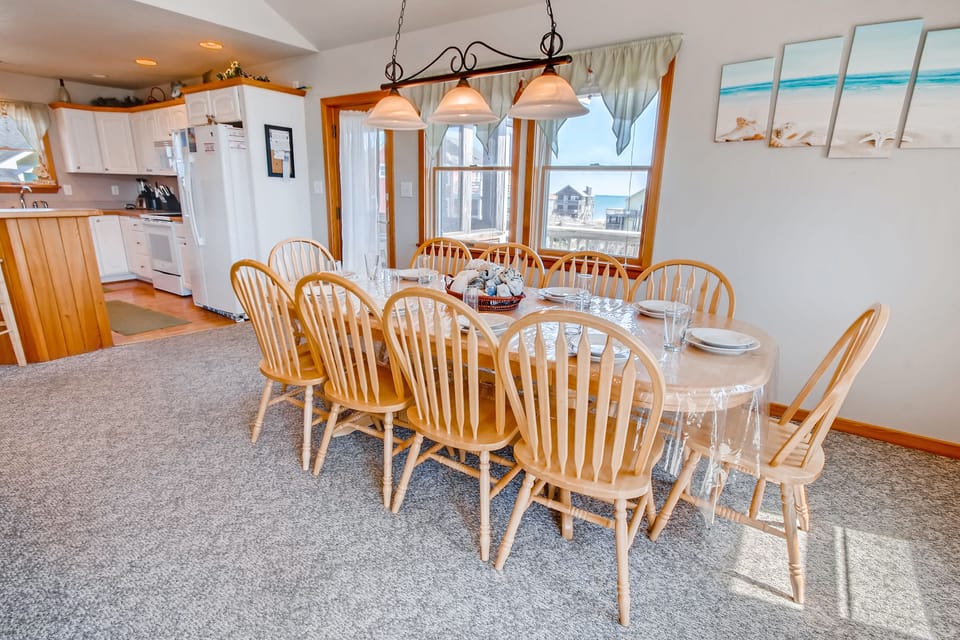 Surf-or-Sound-Realty-Sandy-Britches-242-Dining-Area-2