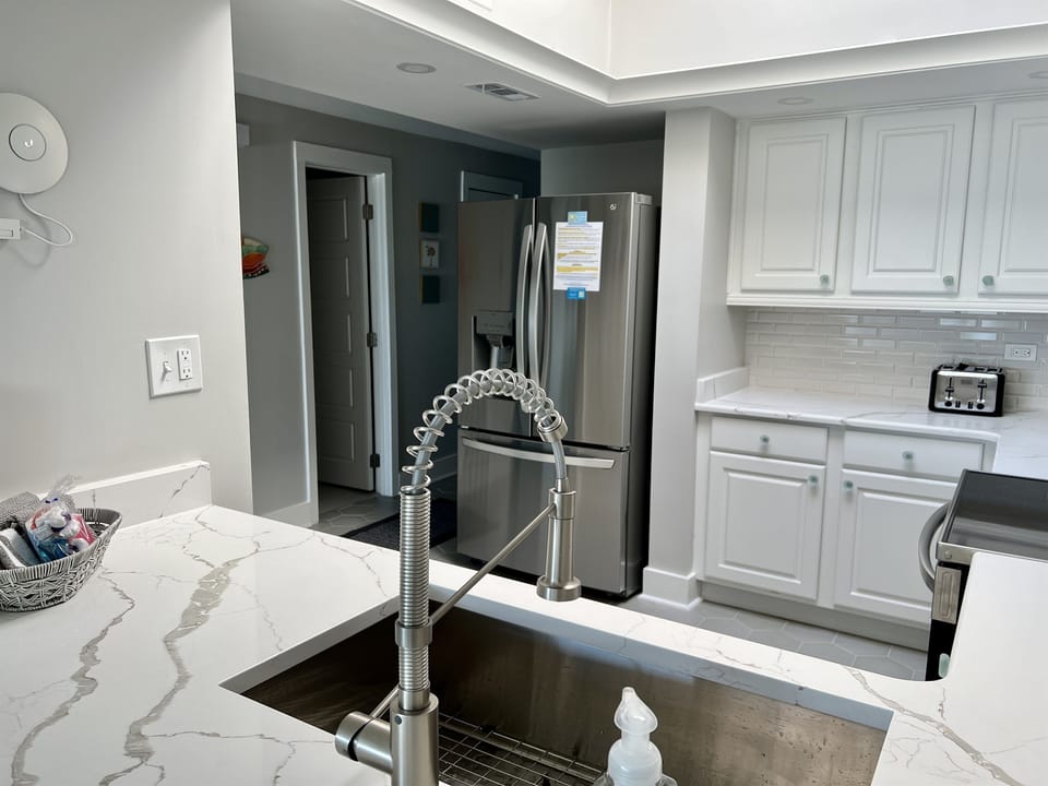 Remodeled Kitchen w/New Sink and Faucet