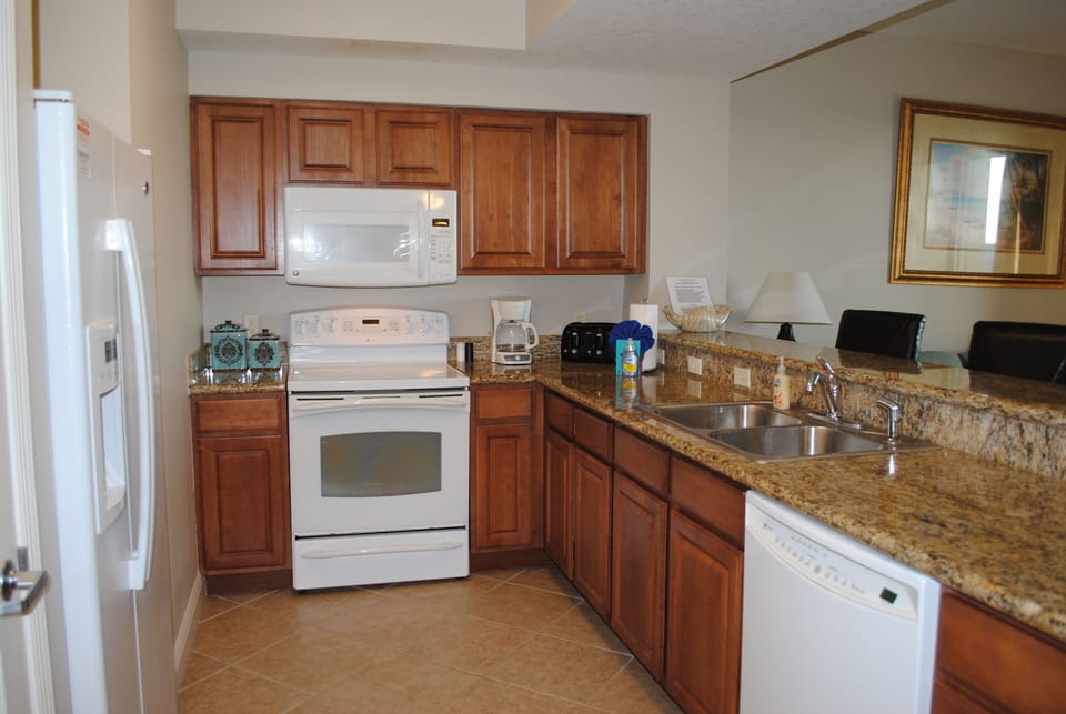 Feel like a master chef in our fully equipped kitchen!