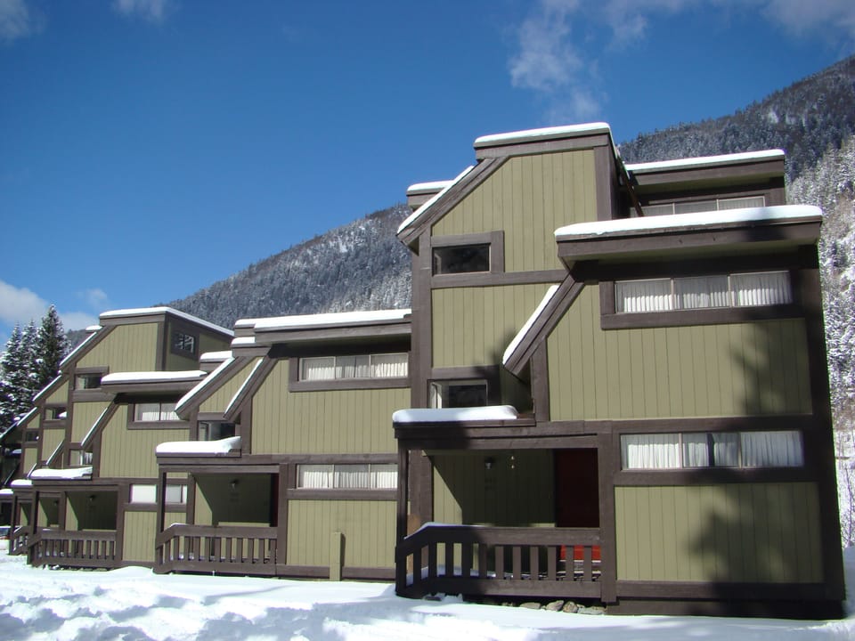 Rio Hondo Condominiums exterior
