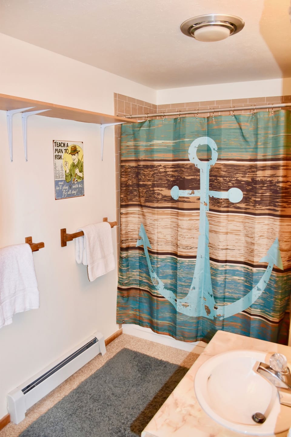 Upstairs Full Bathroom