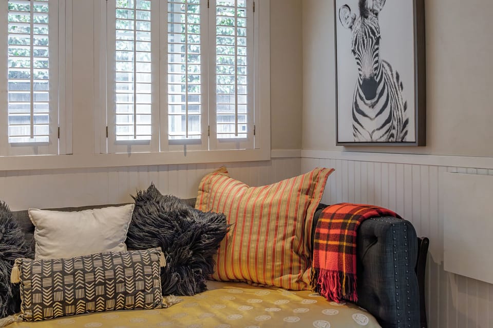 Close up of Daybed.