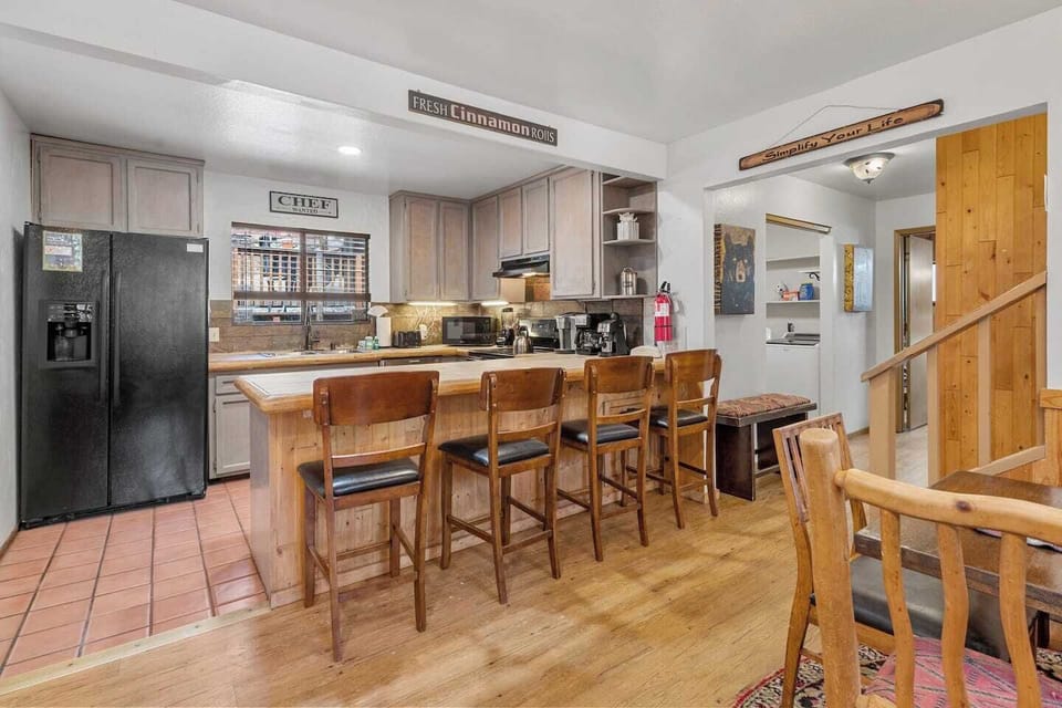 Lots of seating for your guests.