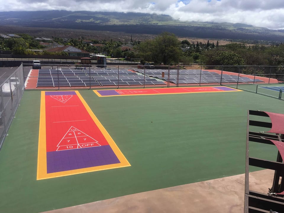 Shuffleboard court