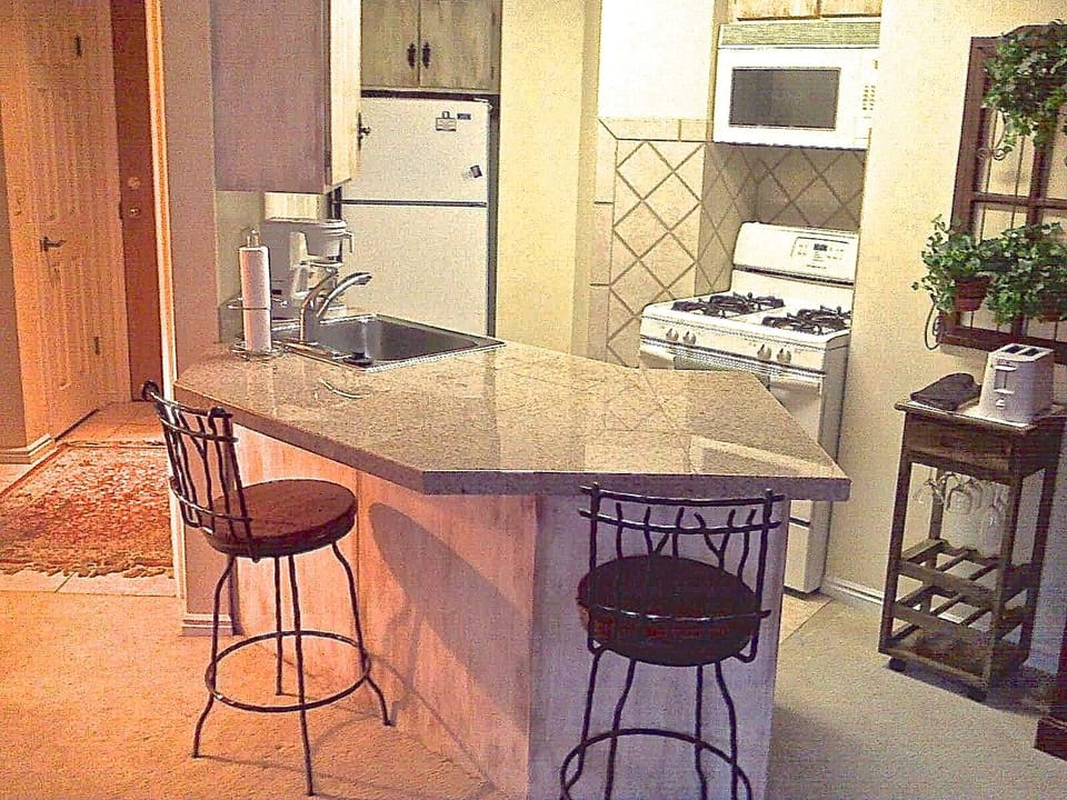 Kitchen Bar