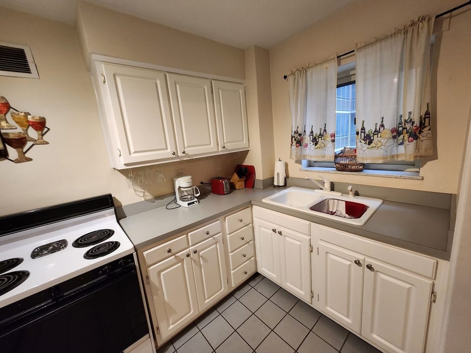 Fully Stocked Kitchen