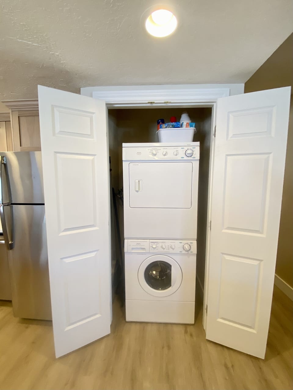 A Washer & Dryer in the condo make longer stays or packing light so convenient!