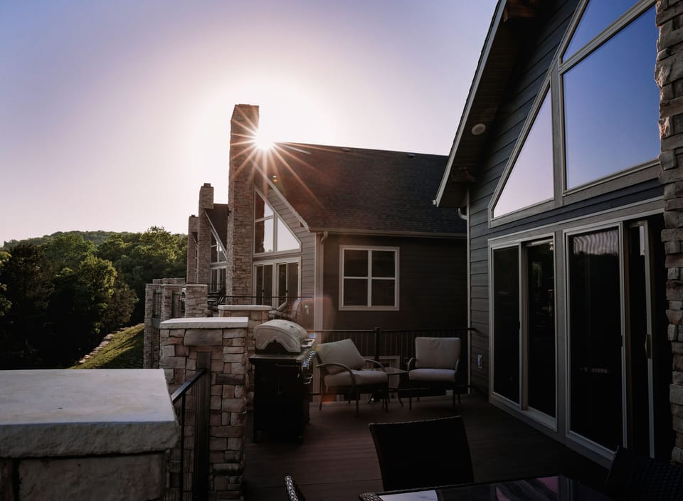 Private Deck and Grill