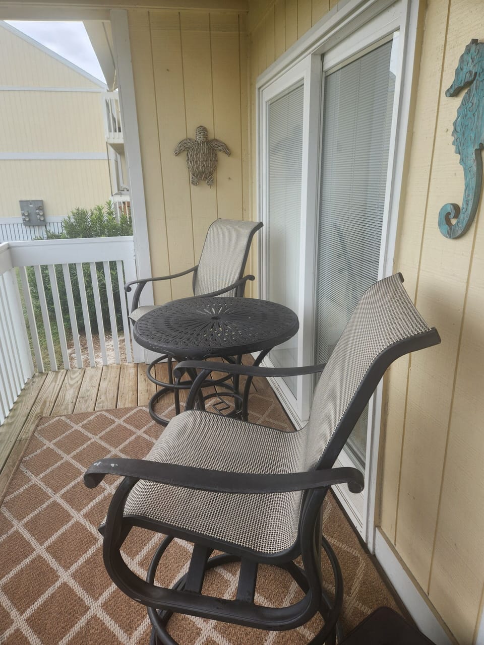 Perfect spot for coffee or drinks