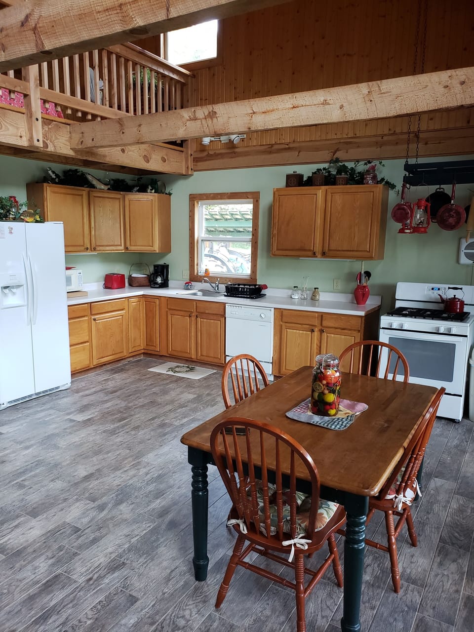 Large, Open kitchen area for entertaining