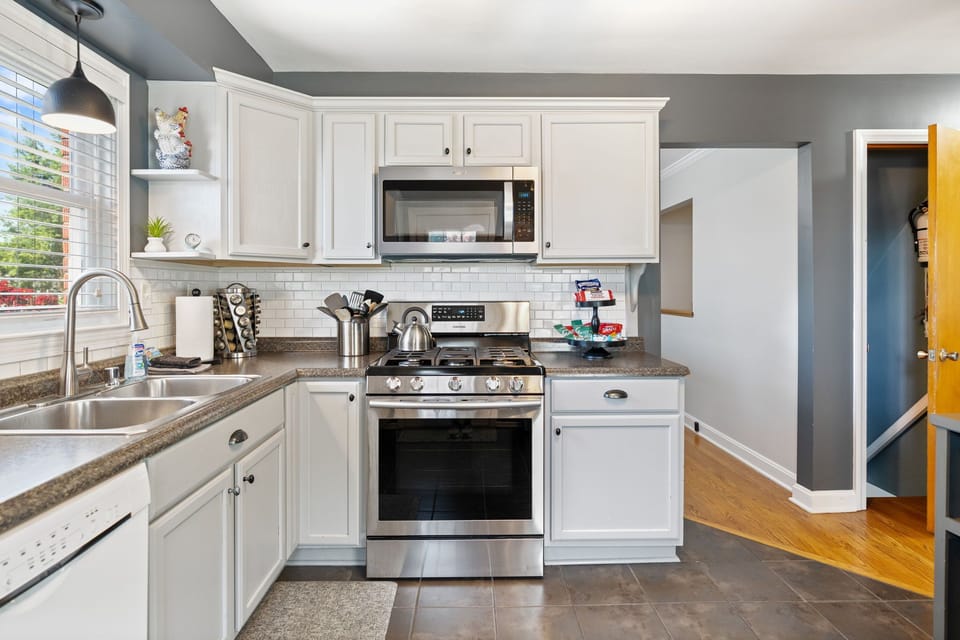 Kitchen with everything you could ask for! 