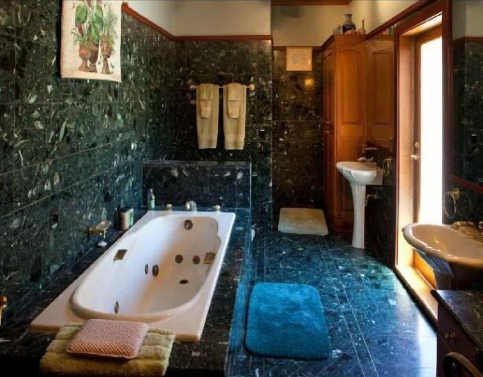 Downstairs Bathroom with Jetted Tub