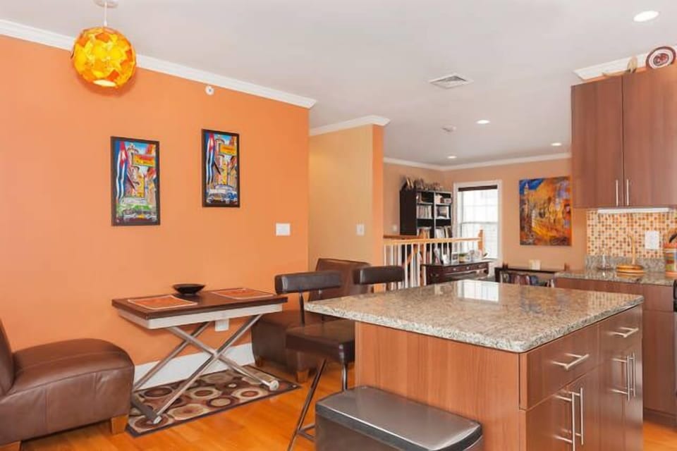 Eat in kitchen
