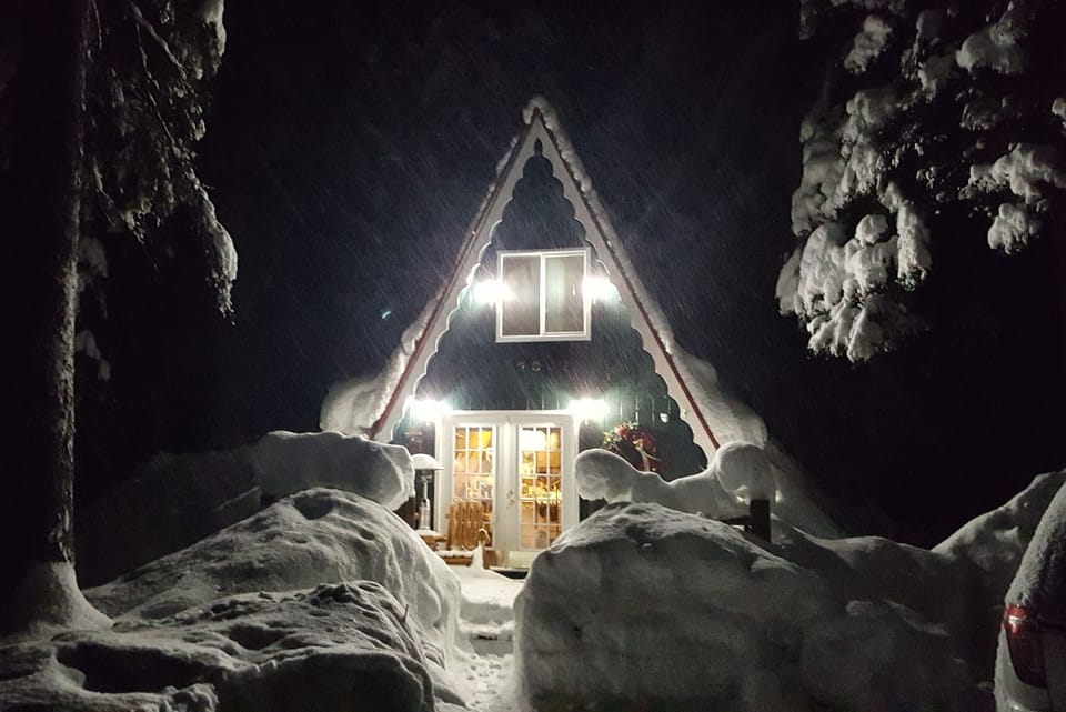 Huckleberry Hideaway, a winter wonderland!