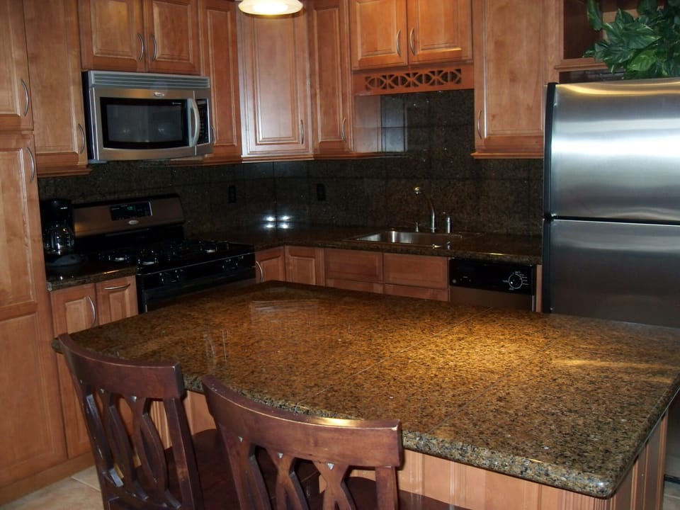 Modern, fully-equipped kitchen
