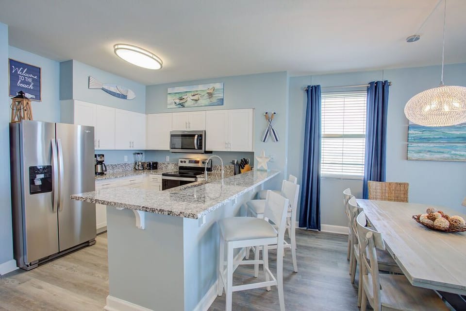 Updated and bright kitchen!