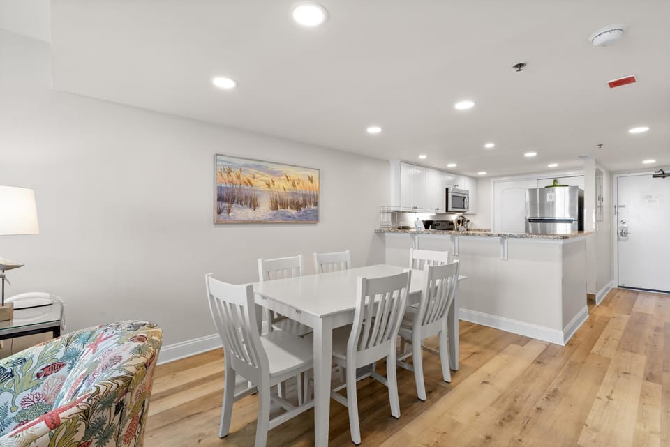 Kitchen Table and Kitchen area!