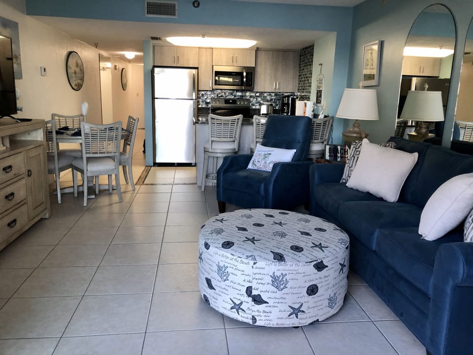 Living Room/Kitchen
