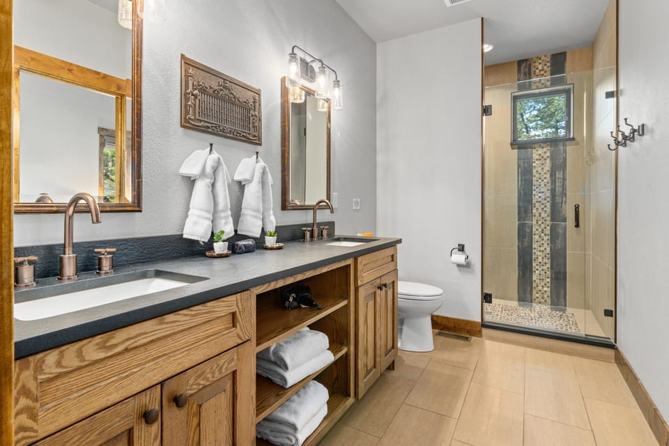 Master Ensuite Bathroom