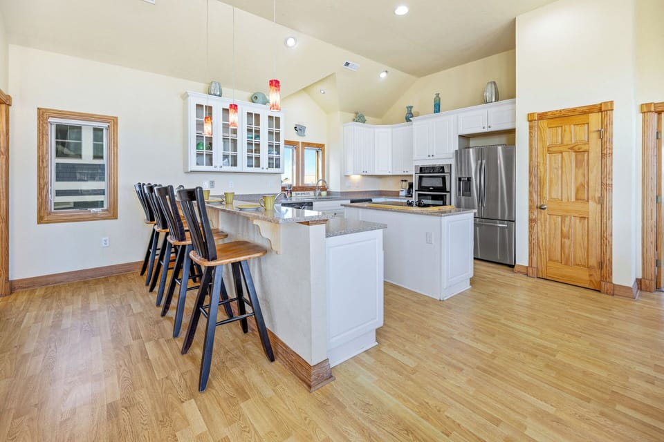 Surf or Sound Realty - 612 - Yellowfin - Kitchen -1