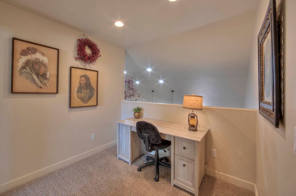 Upstairs Loft | Desk