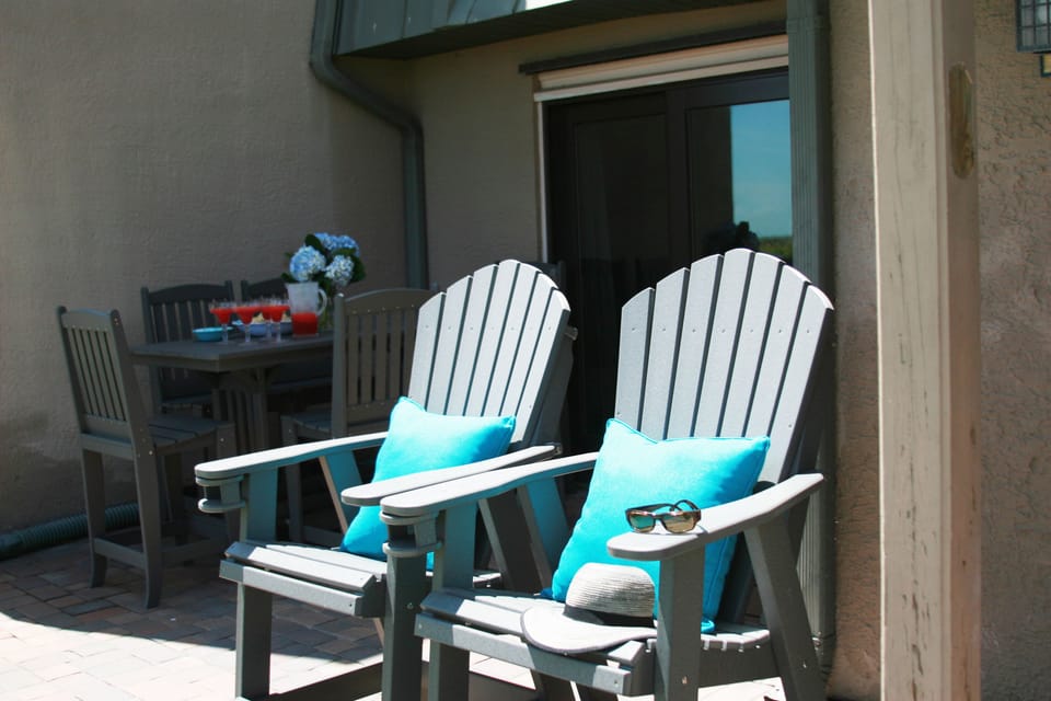 Captain Chairs