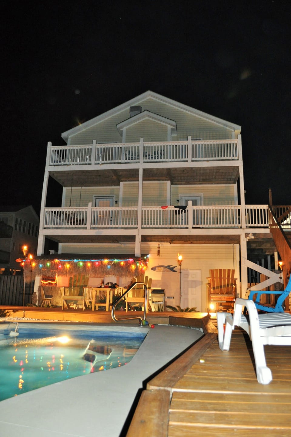 Tiki Bar and Pool 