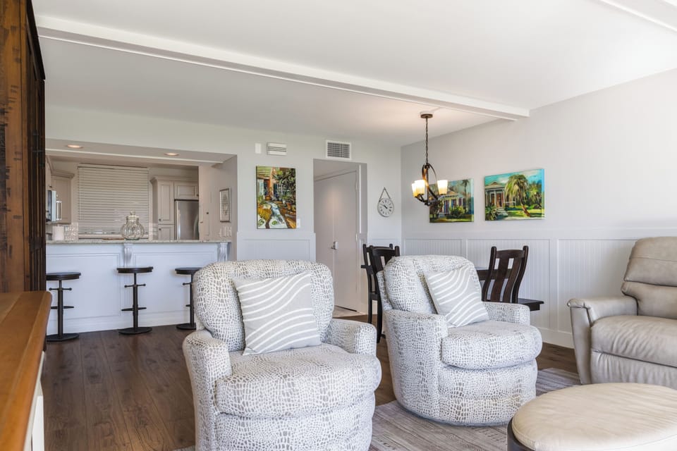 The swivel chairs in the living room have the perfect view.