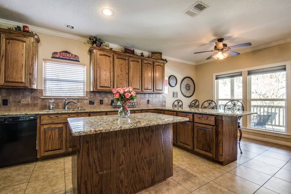 Another view of the private kitchen.