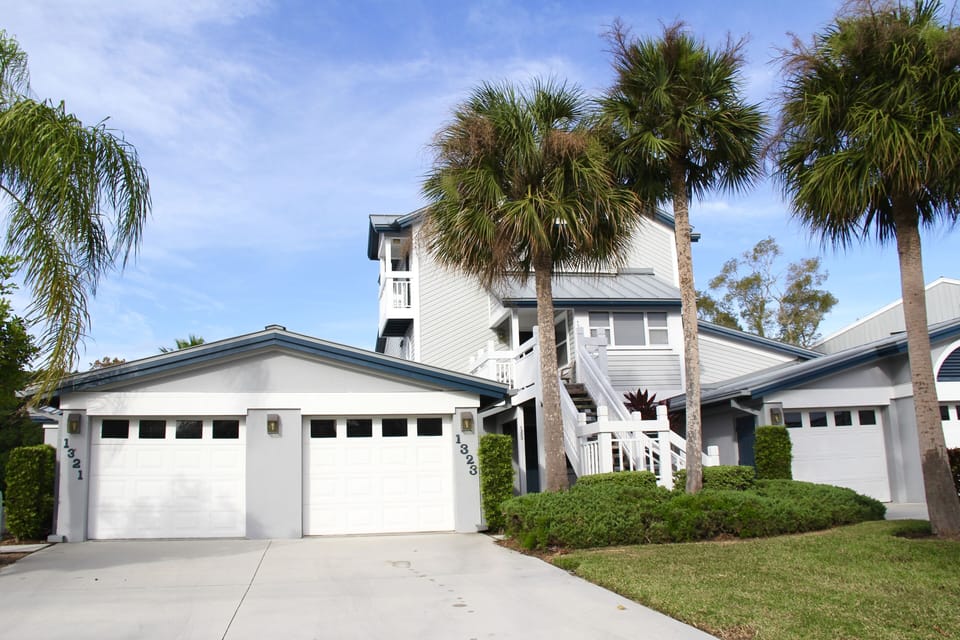 First floor unit with driveway 
