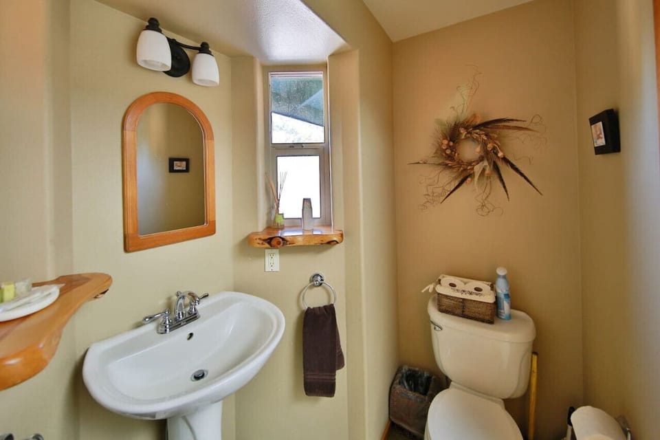 Main floor bathroom