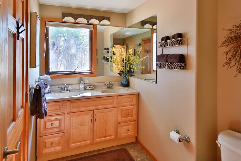 Second main floor bathroom