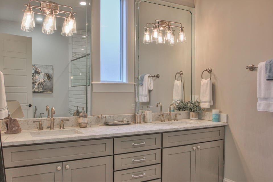 Primary bedroom bath