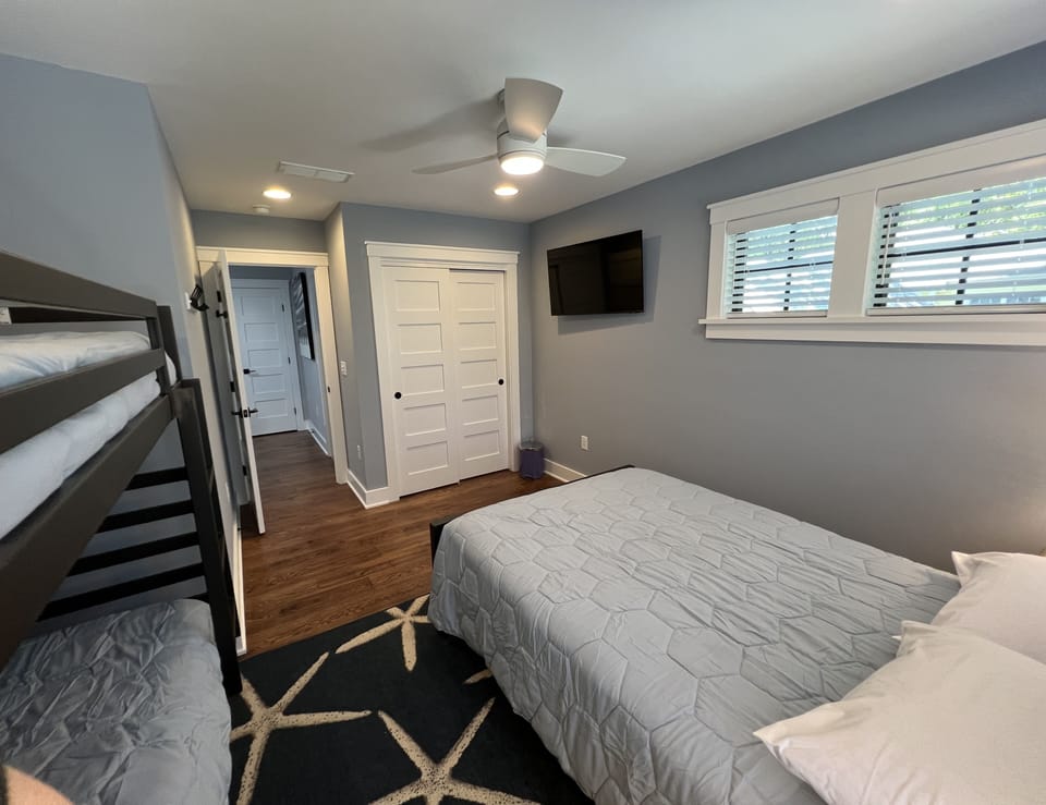 Upstairs Bunk Room (faces front of house)