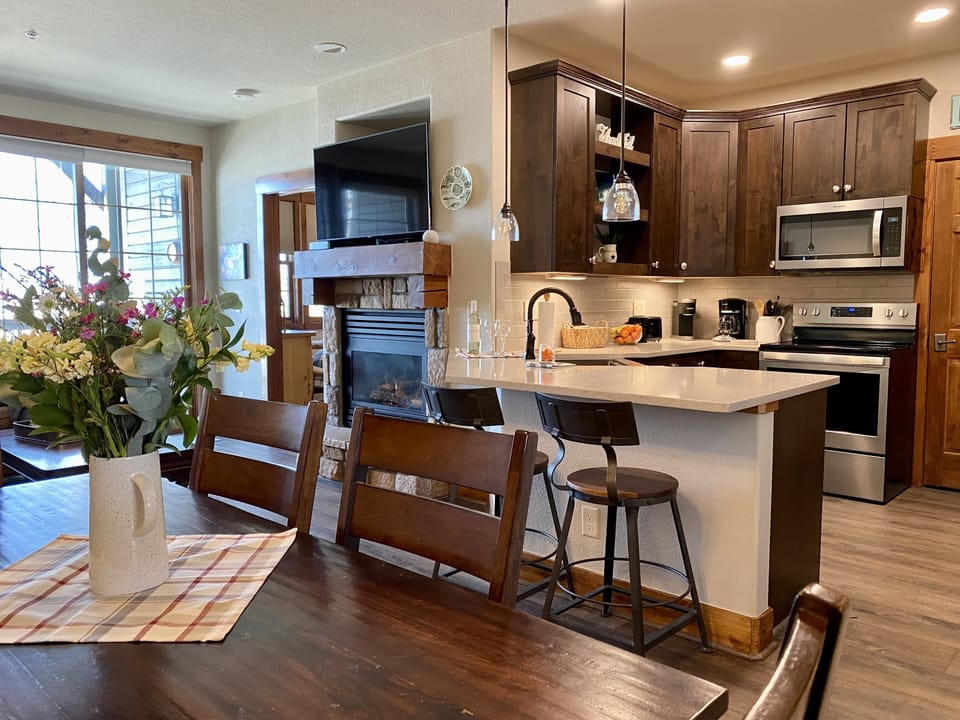 Welcome to our newly-renovated condo!
