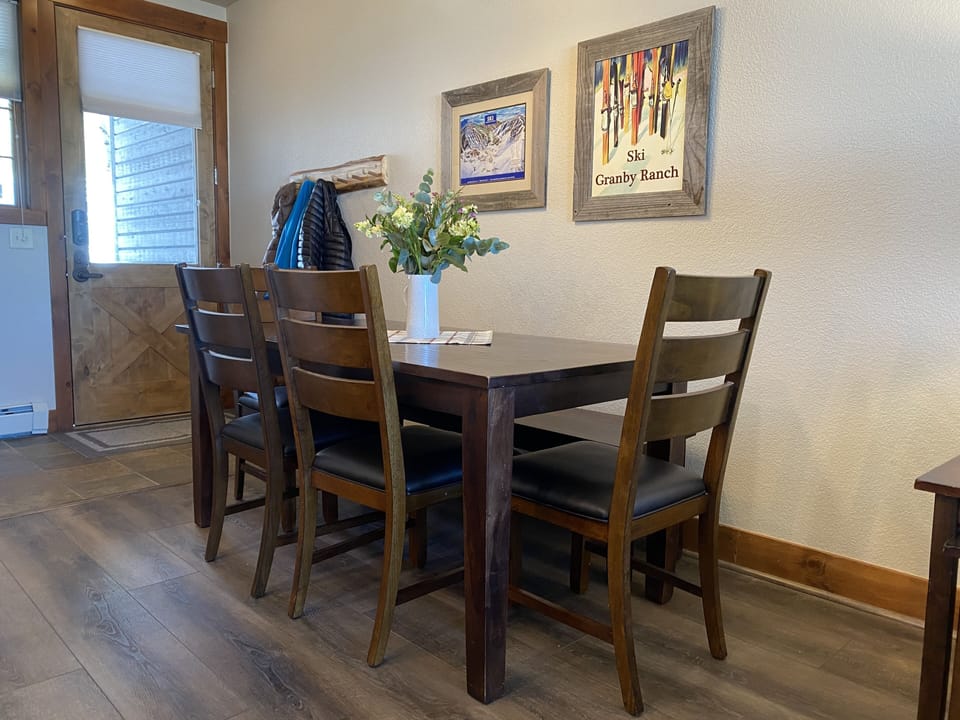 The 6-seat dining table is a great place to eat and play games with the family. 