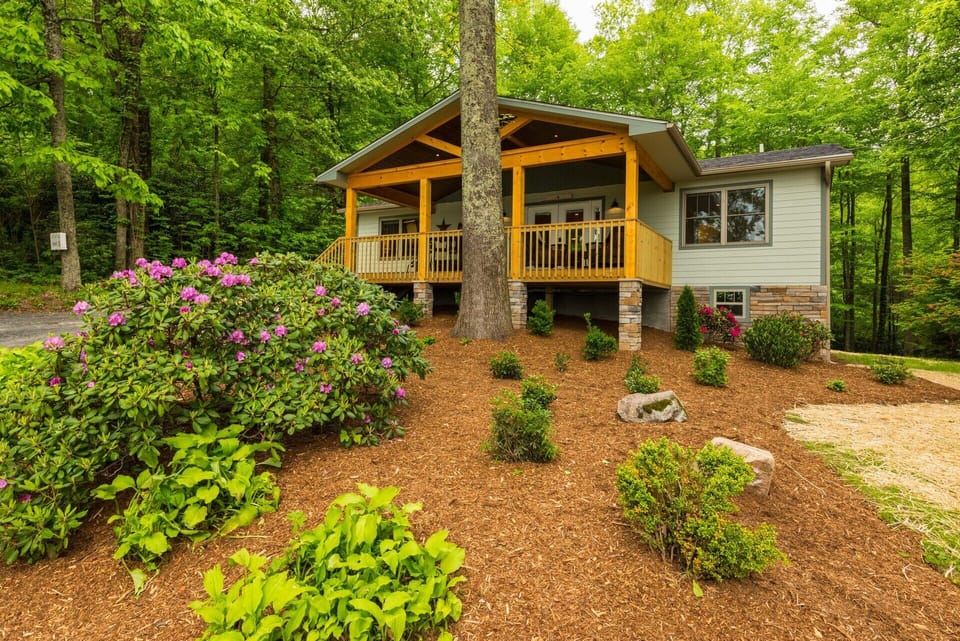 Beautiful landscaping on flat lot at 4,000 feet