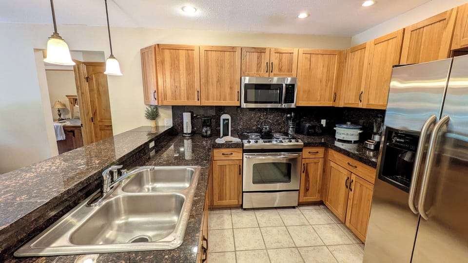 Beaver Creek West Condo J-3 kitchen