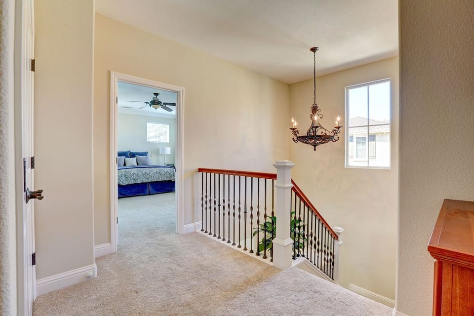 Upstairs Foyer