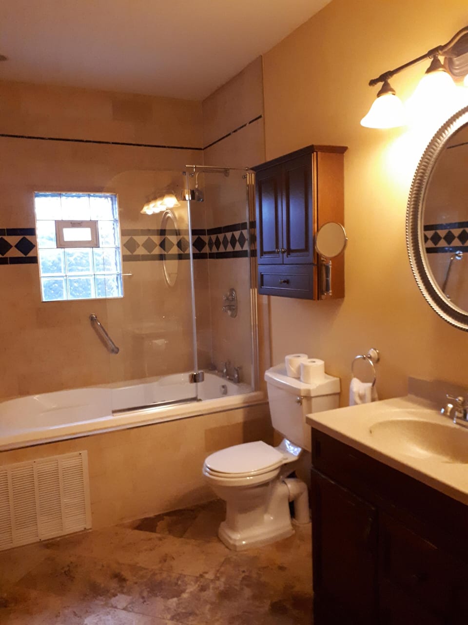 Main bathroom