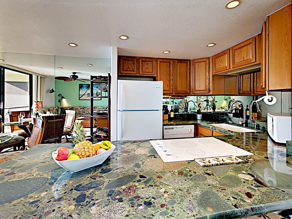 Kitchen - Bar seating and ample counter space