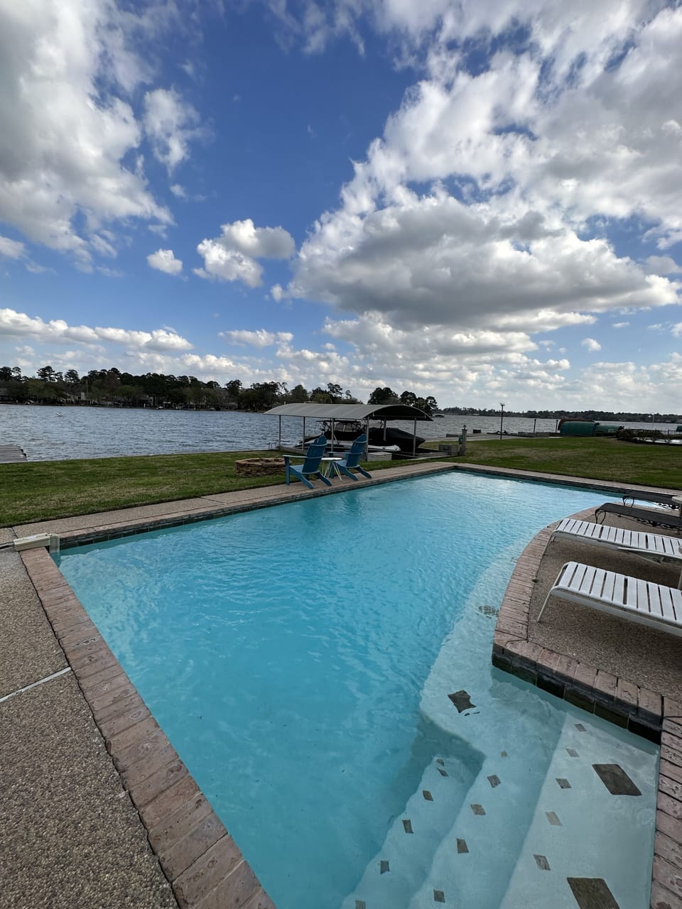 Beautiful Waterfront close to Open Water! Awesome Fishing off our Dock !!