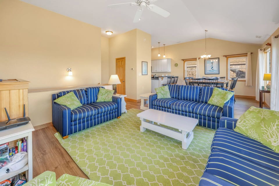 Great room with abundant seating for everyone.