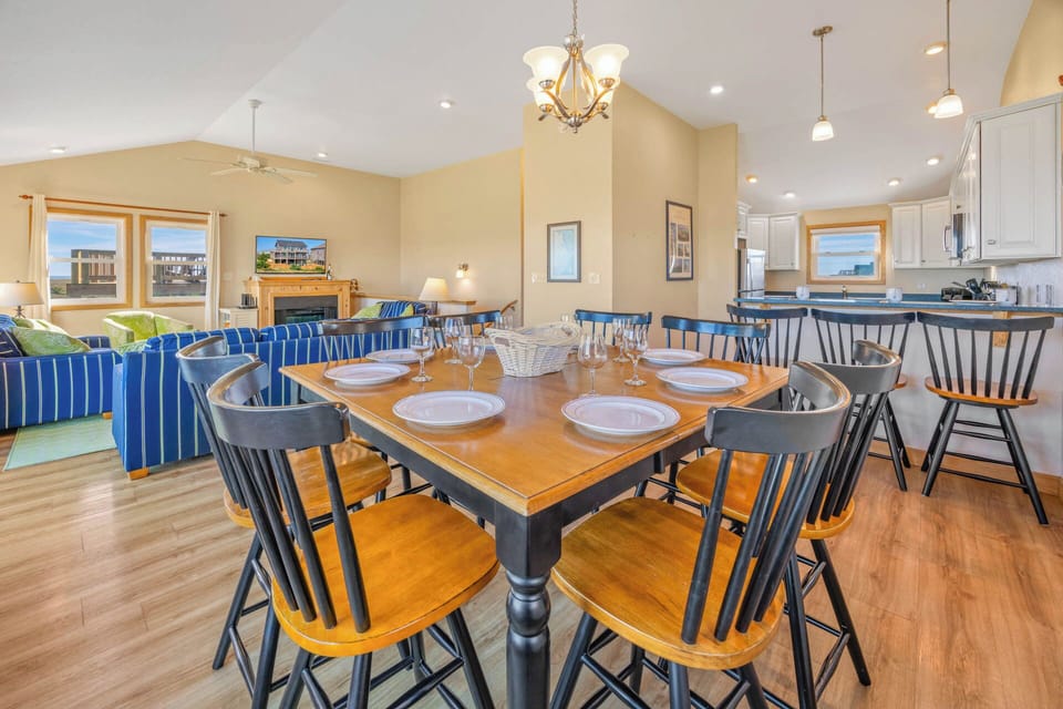 Spacious table, ideal for family meals and gatherings.