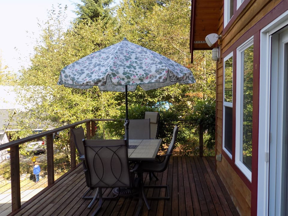 Ample seating on the deck for outdoor dining