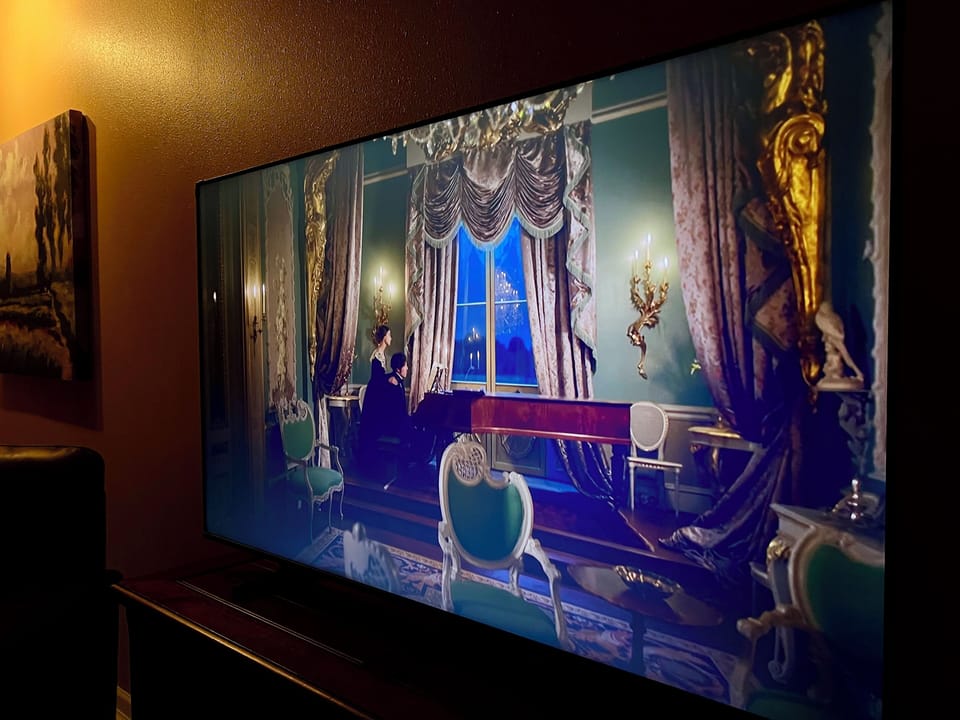 Gorgeous Samsung Q6F 55” Living Room TV
