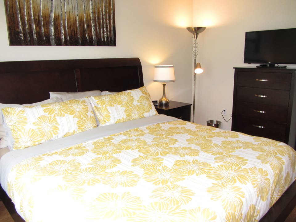Master bedroom has 32 inch flat screen TV