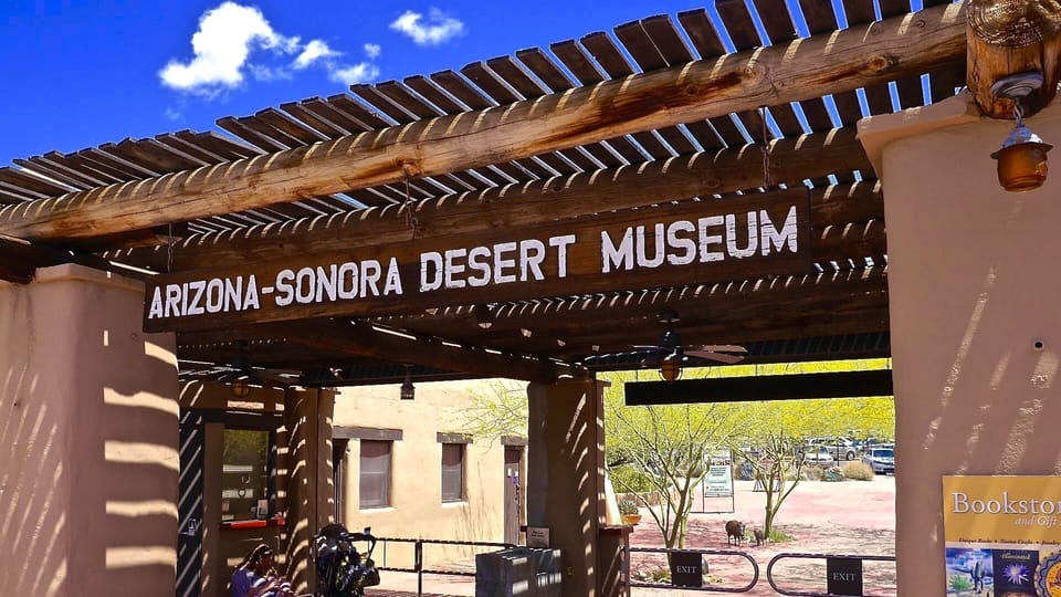 A top 10 US museum with  300+ animals in natural habitats + hummingbird aviary